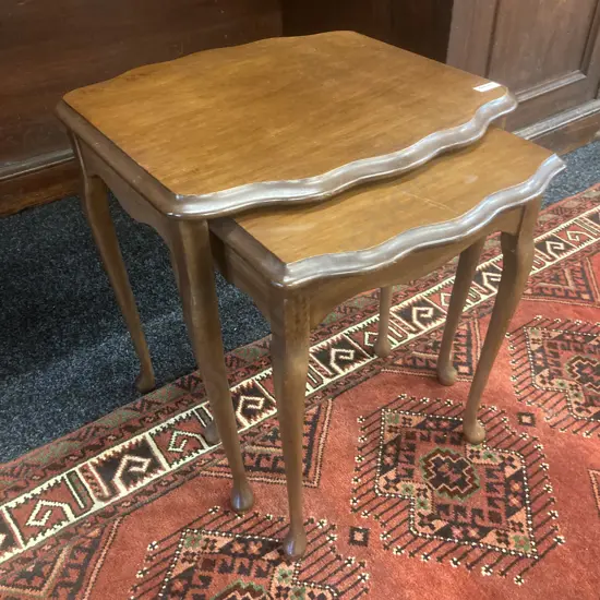 Nest of 2 Mahogany Occasional Tables, Fine Cabriole Legs, Carved Bevelled Edge