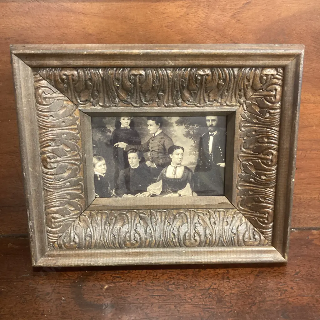 Antique Hand Carved Picture Frame. 22 x 27cm Image 1++
