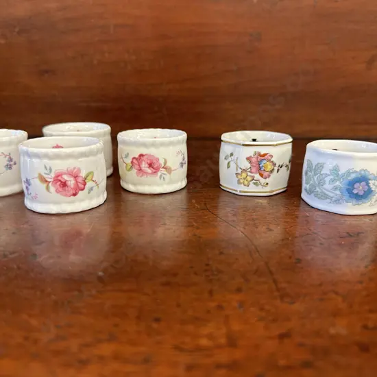 Set Of Four Coal Port 'Shrewsbury' & Wedgwood 'Swallow' China Napkin Rings