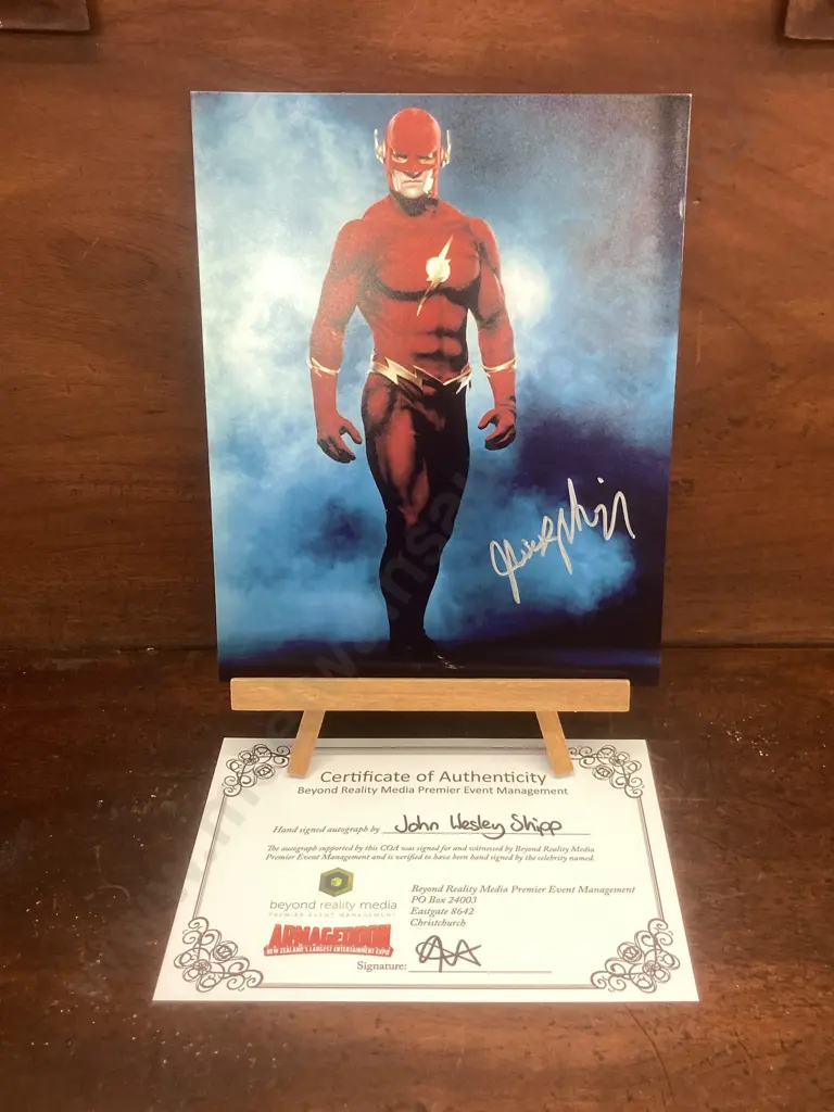 John Wesley Shipp "The Flash'  Autographed Photo With COA, 25x20cm Image 1++