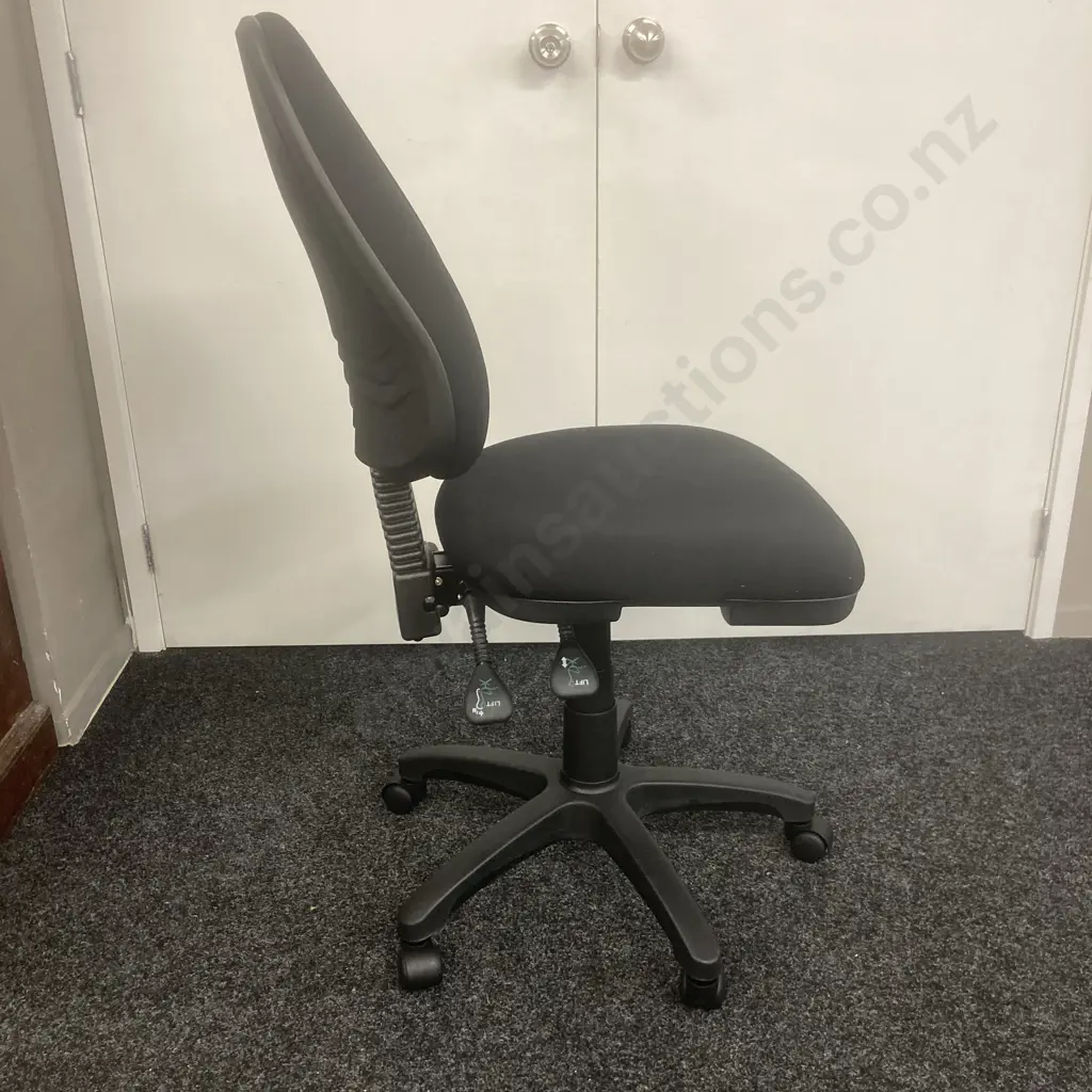 New Work Space Ergo 3 Lever Highback Chair Image 1++