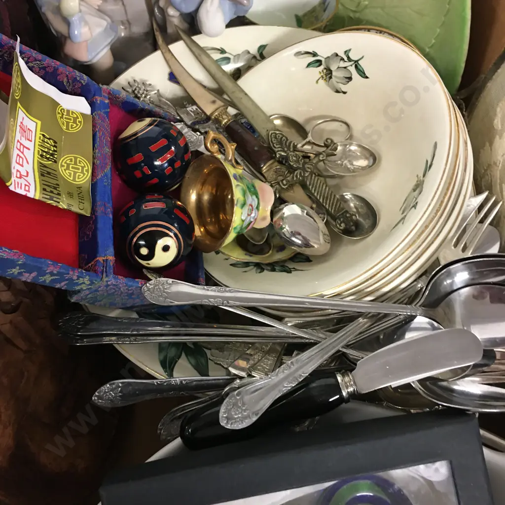 Selection Of Assorted China, Ornaments, Art Work Etc Image 1++
