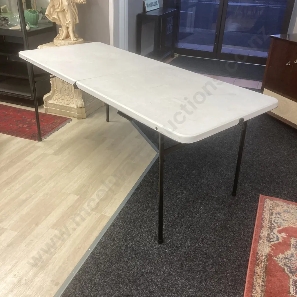 6' Folding Trestle Table Image 1++
