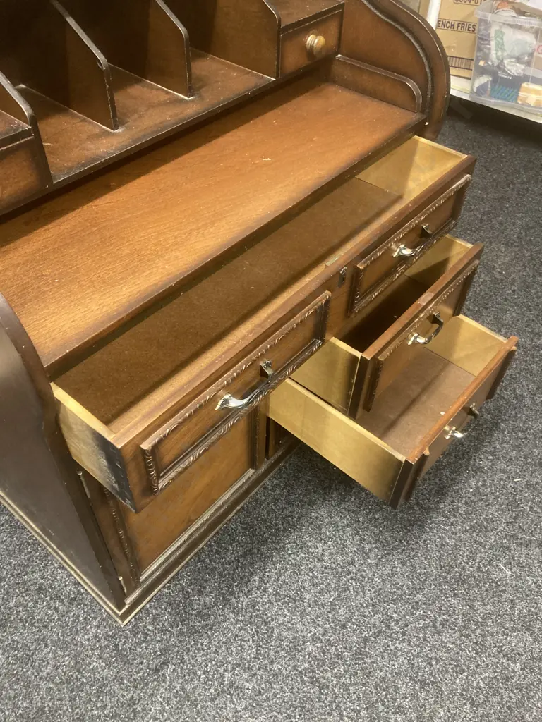 Vintage Wooden Rolltop Desk (No Key). H105 W88 D60cm Image 1++