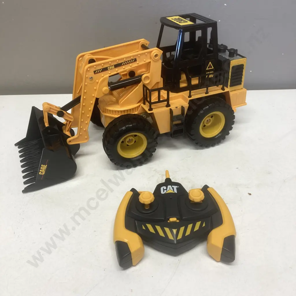 CAT Kids Toys, R/C Digger, Truck Missing Tyres & Small Toy Tank Image 1++