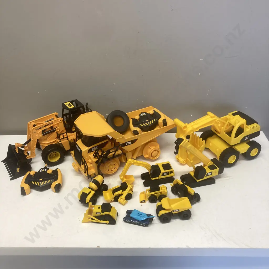 CAT Kids Toys, R/C Digger, Truck Missing Tyres & Small Toy Tank Image 1++