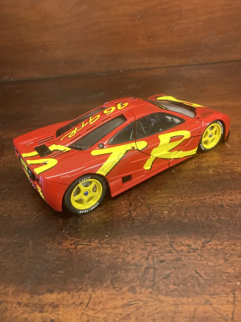 Solido 1/18 McLaren F1 GTR Short Tail Launch Livery Red 1996 (As Found Condition) Image 1++