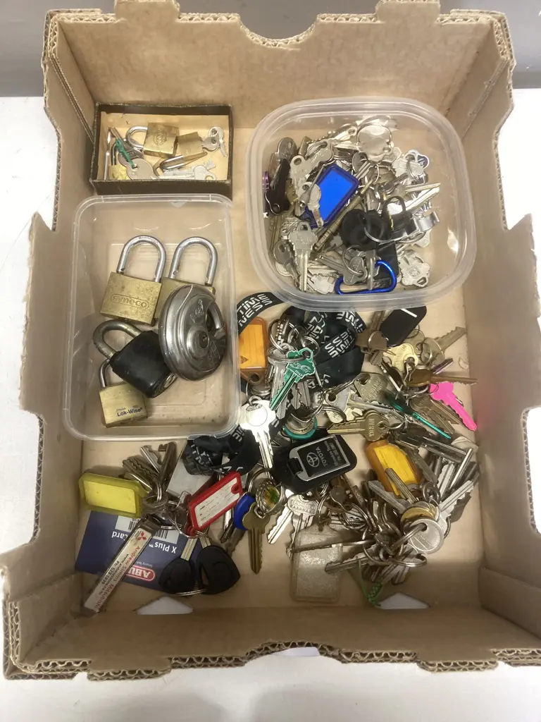 Assorted Random Padlocks, Keys Etc Image 1++