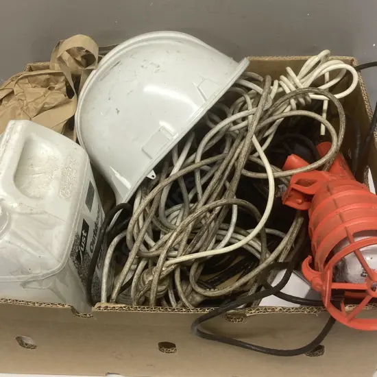 Box Lot Outdoor Cleaner Fast Action, Worklight, Hard Hat, Leads Etc