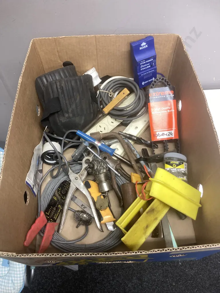 Box Lot Image 1++