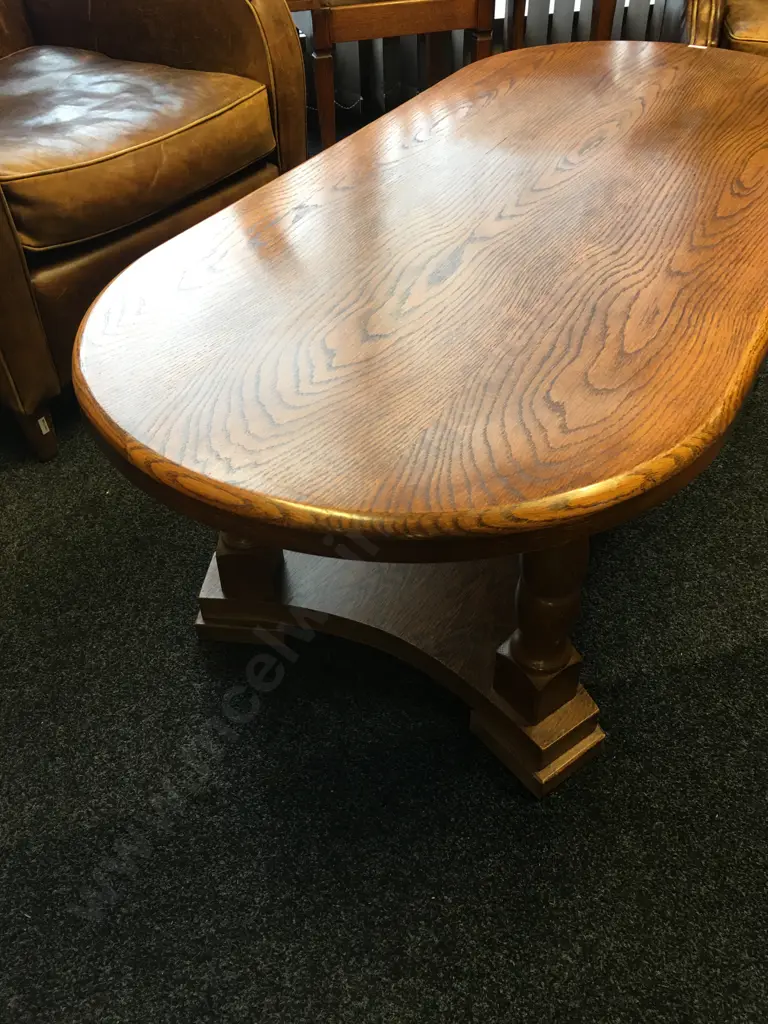 Vintage Traditional Style Oval Oak Coffee Table. H48 W138 D63cm Image 1++