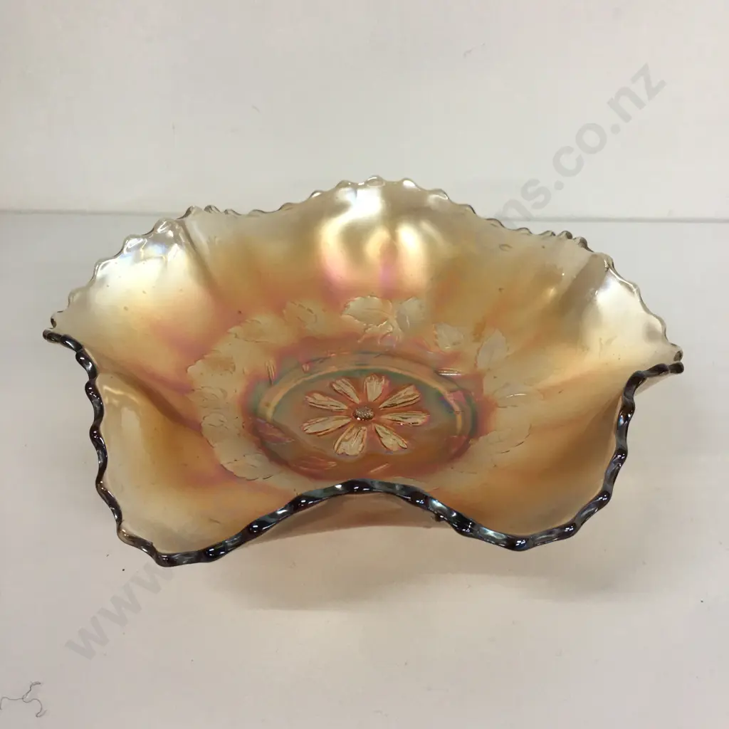 Carnival Dugan Glass Bowl Wild Flower Detail H7cm, Dia25cm. Image 1++