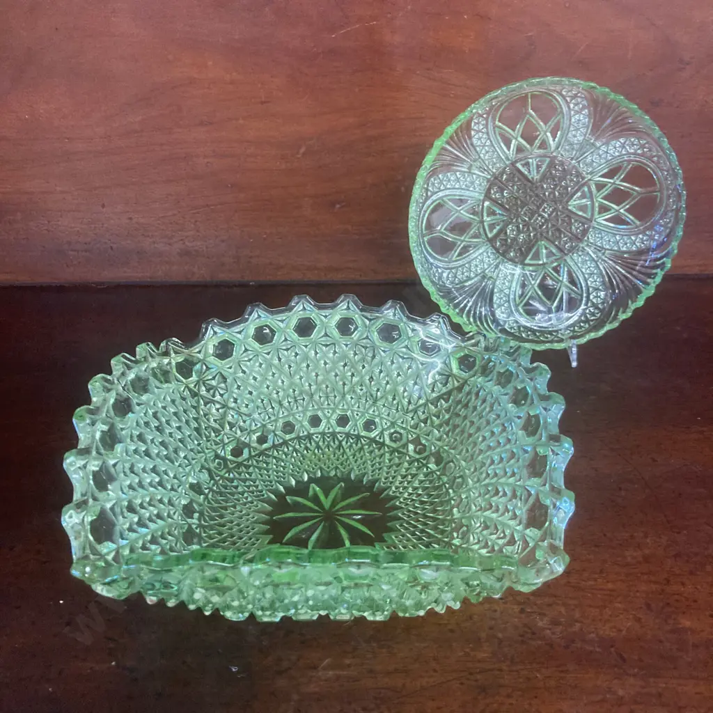 Pair of Vintage Green Depression Glass Bowls Image 1++