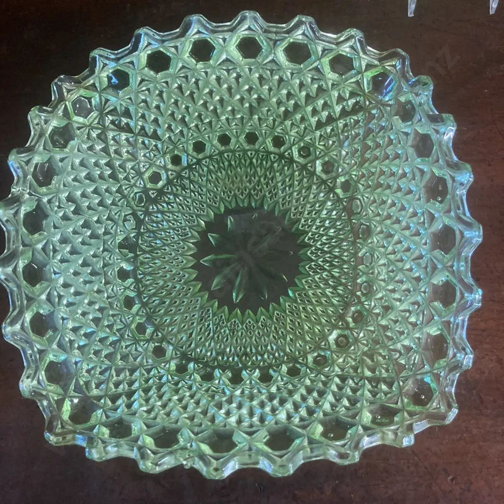 Pair of Vintage Green Depression Glass Bowls Image 1++