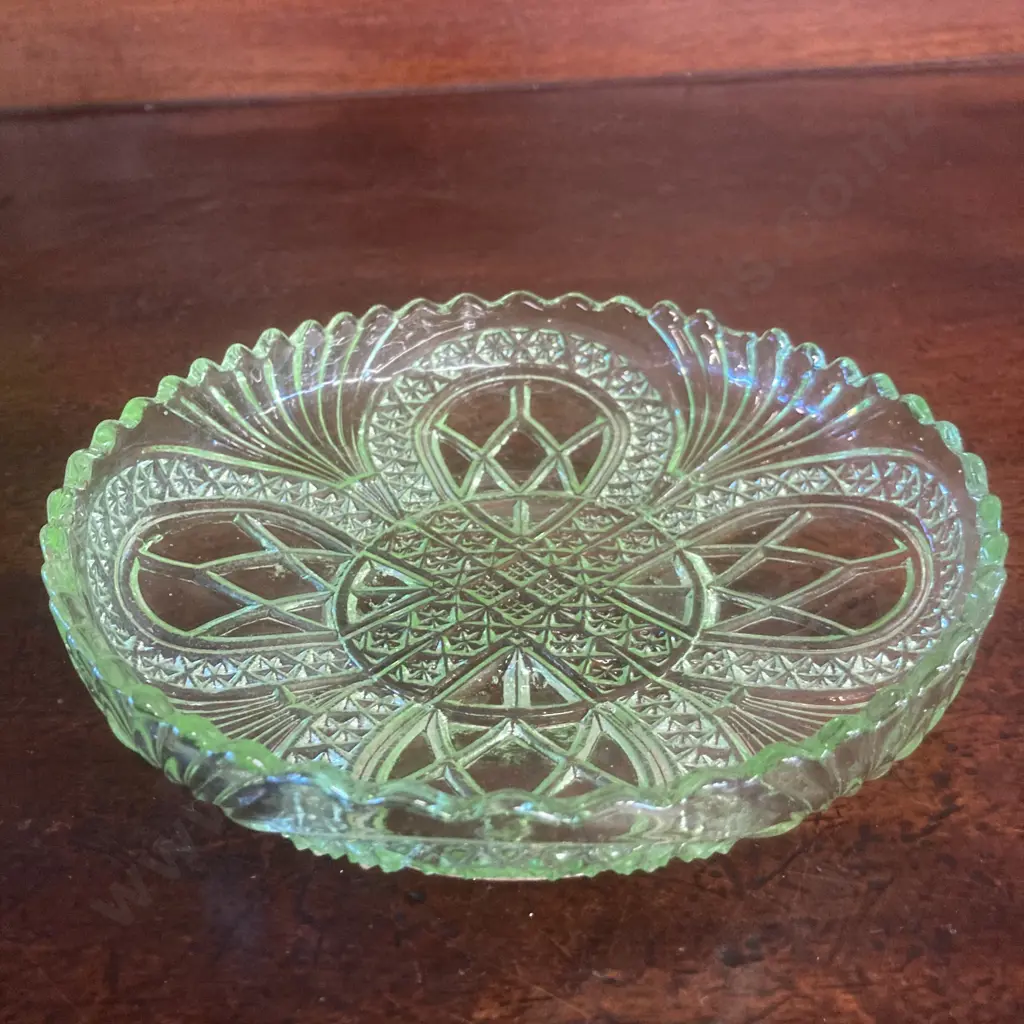 Pair of Vintage Green Depression Glass Bowls Image 1++