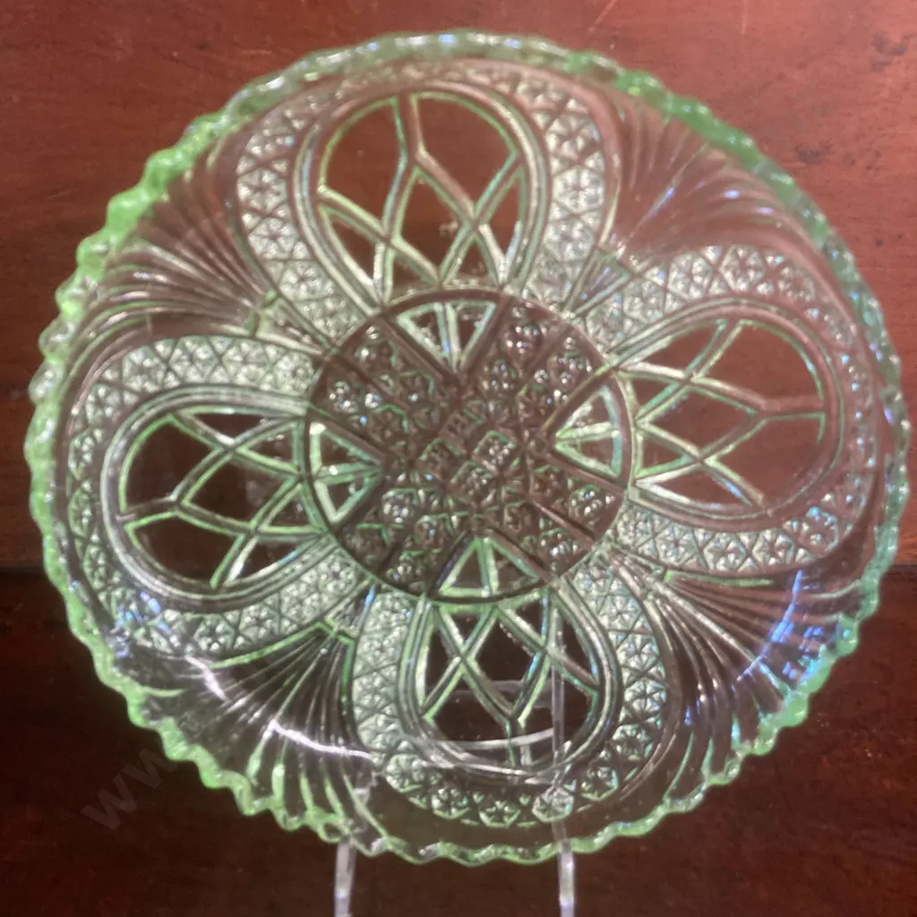 Pair of Vintage Green Depression Glass Bowls Image 1++