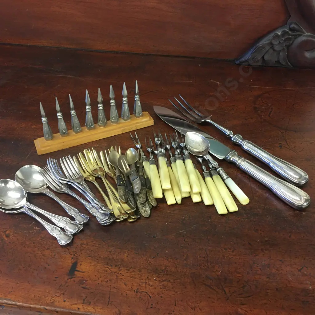 Selection Of Cutlery, Carving Knife & Fork & Sweetcorn Holders Image 1++