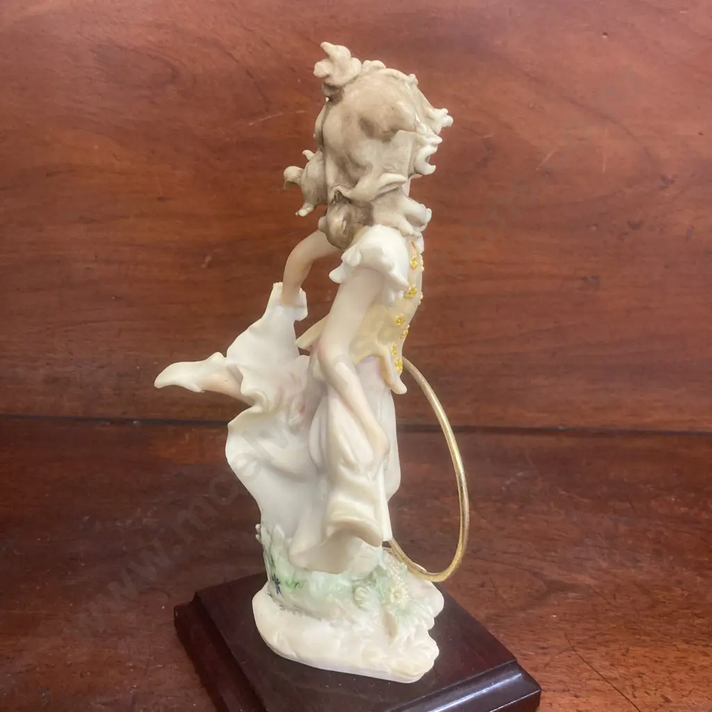 Giuseppe Armani Figurine "Florence Girl With Hoop - Freewheeling" 1986 Made in Italy. 22cm Image 1++