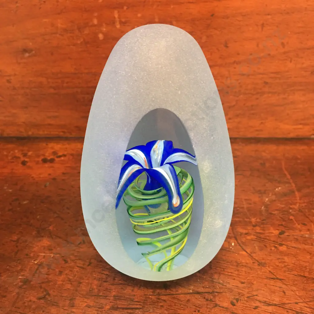 Hand Blown Schroders Glass Paper Weight H11.5cm Image 1++