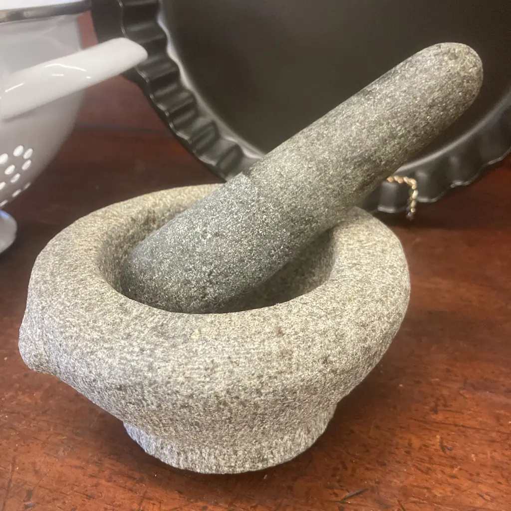 KitchenAid 2.2L Pie Dish, Enamelware Colander, Small Mortar & Pestle, Marble Rolling Pin With Stand Image 1++