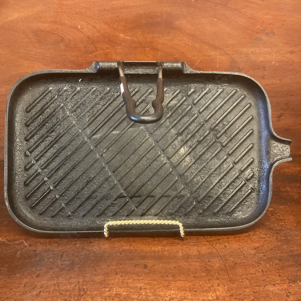 Cast Iron Rectangular Grill, Made In France. 34 x 21cm Image 1++