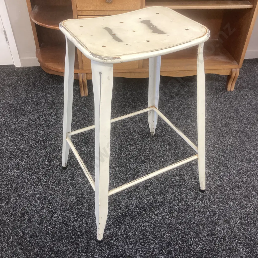 Industrial Style Metal Barstool. H65 W37 D29cm Image 1++