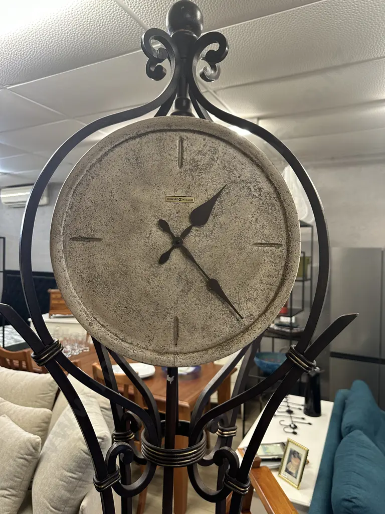 Howard Miller Vercelli 615-004 Floor Clock, Cast Stone Dial, Quartz, Battery Operated Dual Chime Movement, H215cm Image 1++