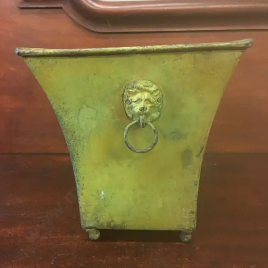 French Look Footed Planter Pot H22cm.