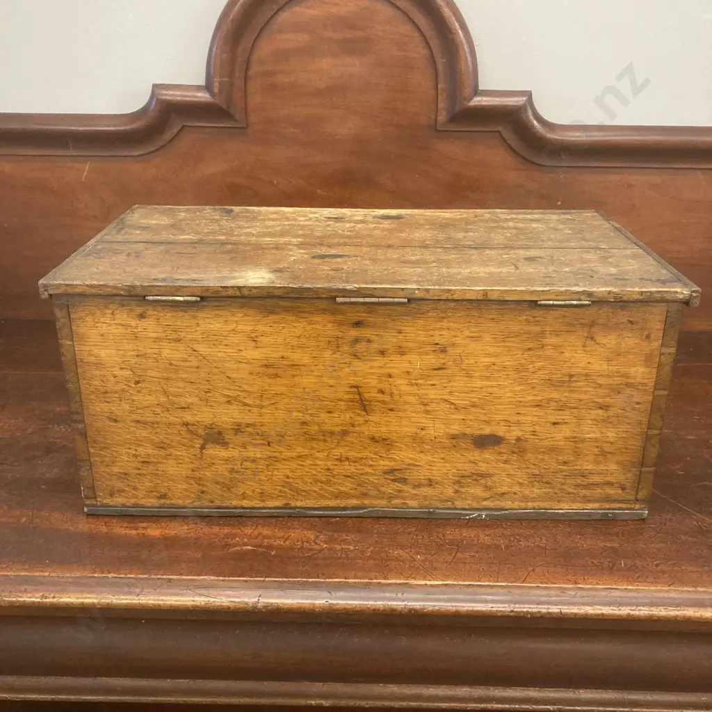 Antique Oak Mule Chest With a Single Drawer. H24 W58 D31.5cm Image 1++