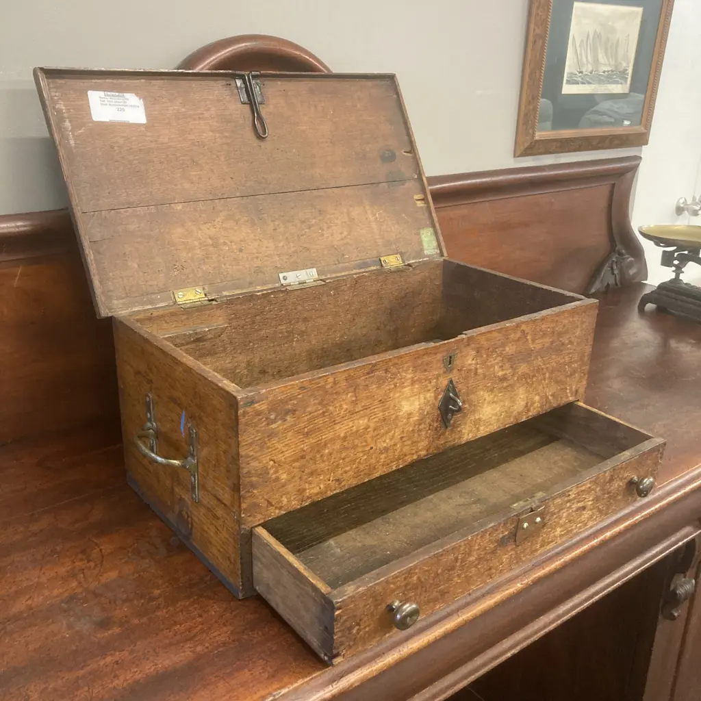 Antique Oak Mule Chest With a Single Drawer. H24 W58 D31.5cm Image 1++