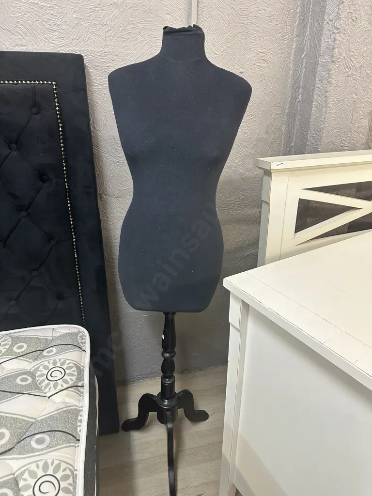 Vintage Woman Model Dress Form On a Black Wooden Stand. H142cm Image 1++