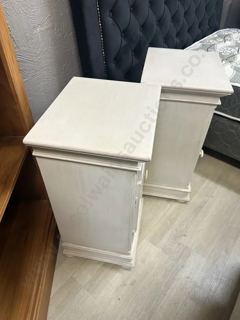 White Washed Bedroom Suite, 3 Drawer Lowboy 62x65cm, Pair of Bedsides With Single Door & Drawer 69x41cm, Wooden Bun Feet Image 1++