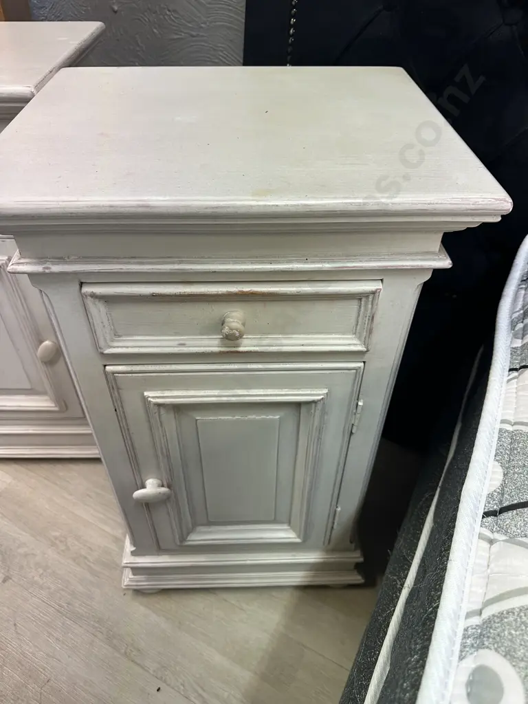White Washed Bedroom Suite, 3 Drawer Lowboy 62x65cm, Pair of Bedsides With Single Door & Drawer 69x41cm, Wooden Bun Feet Image 1++