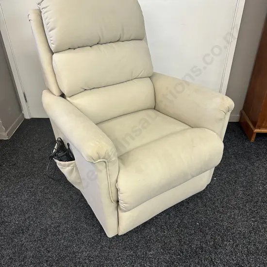 LazBoy Lift Chair (41T) Power Recliner (Purchased Sept 2022)