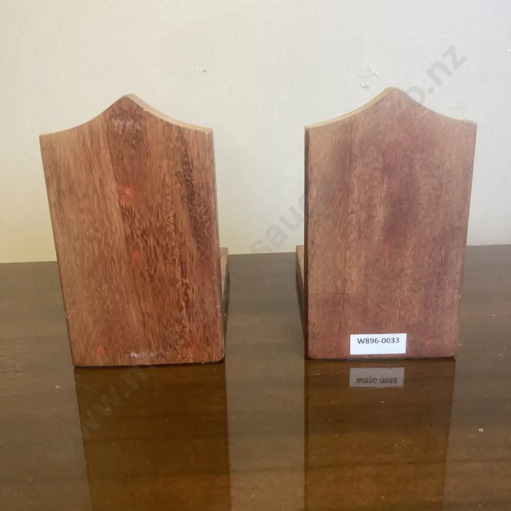 Pair of Vintage Solid Oak Bookends With Felt Base Image 1++
