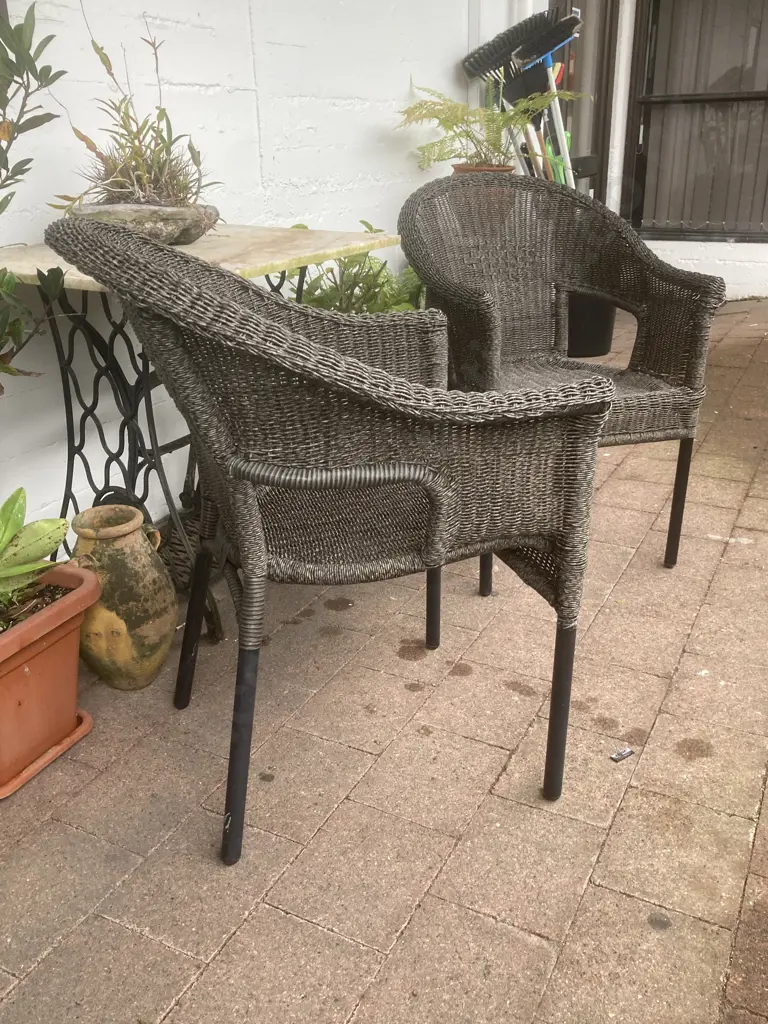 Pair of Wicker Weave Conservatory Armchairs, Stacking Image 1++