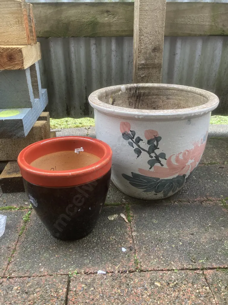 Painted Garden Pot & a Black & Terracotta Garden Pot Image 1++