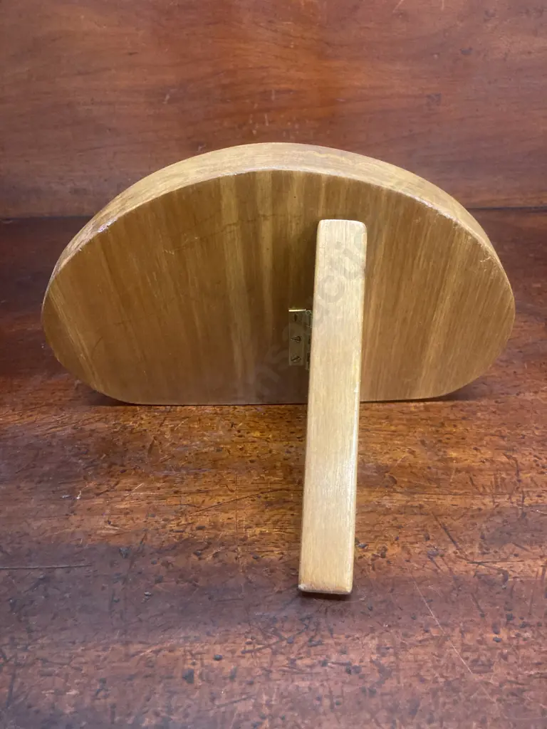 Mustang Pony Grill Badge (19 x 9cm) On Wood Stand Image 1++