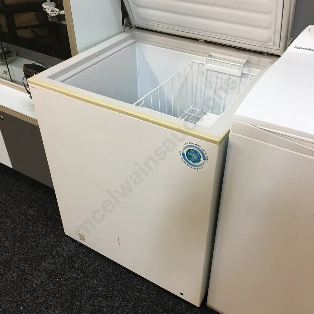 Fisher & Paykel 216 Litre Chest Freezer, Model H220X Image 1++