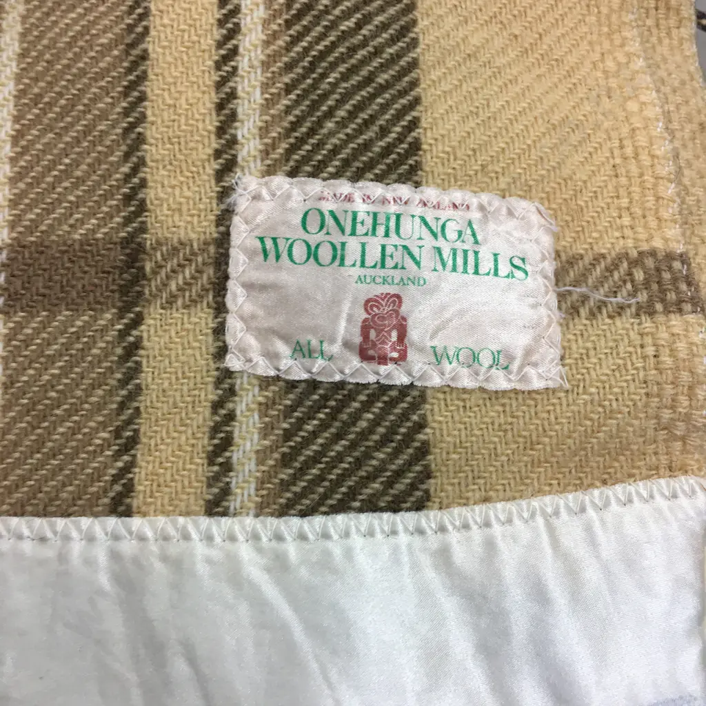Pair Of Double Woollen Blankets Image 1++