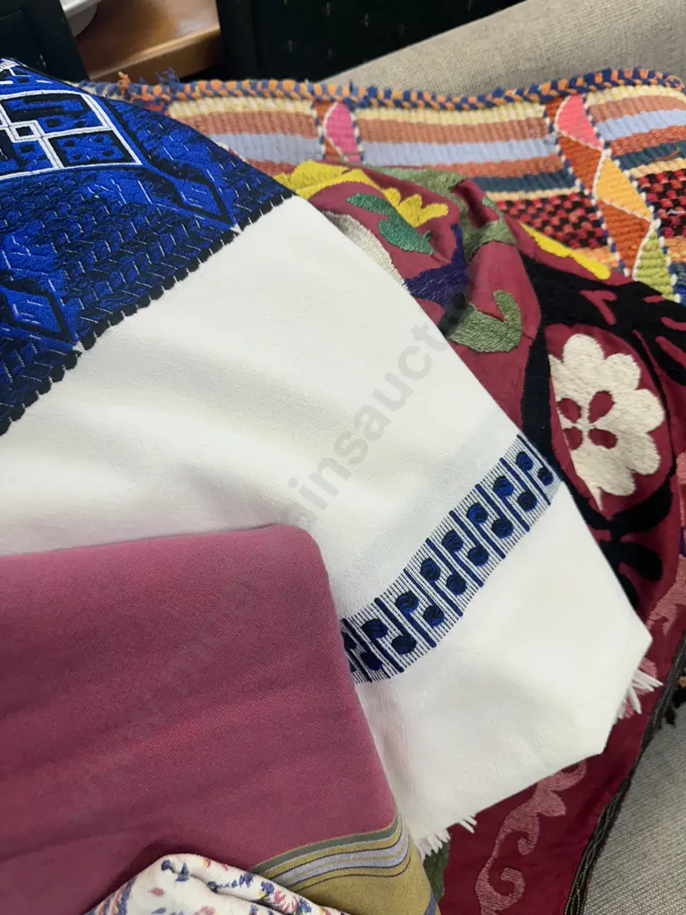 Selection Of Linen Including Wall Art, Table Cloths Etc Image 1++