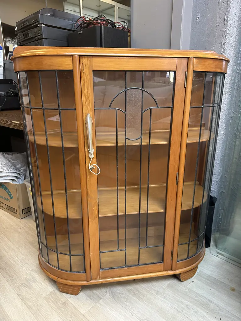 Art Deco Leadlight Bowfront China Cabinet With Key. H107 W91 D30cm Image 1++