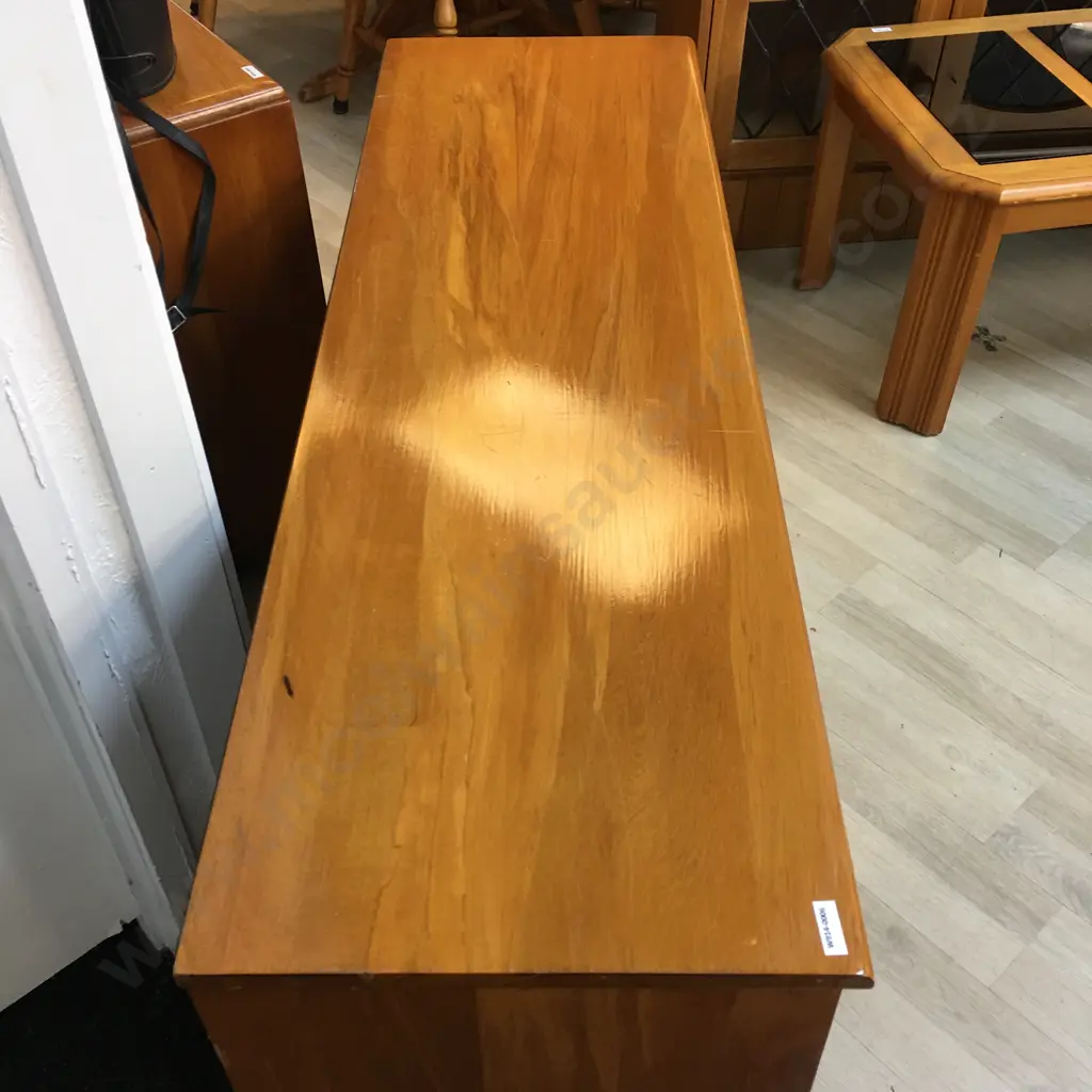Rimu 6 Drawer Lowboy With Colonial Knob Handles. H62 W119 D37cm Image 1++