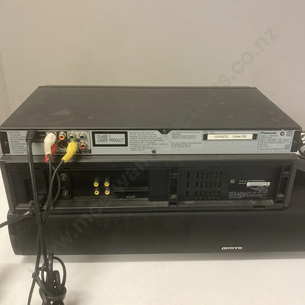 Onkyo LS-T10 6.1-Channel 3D Surround Base System With Remote, Panasonic DVD/CD DVD-S33 & VCR NV-SD400 Image 1++