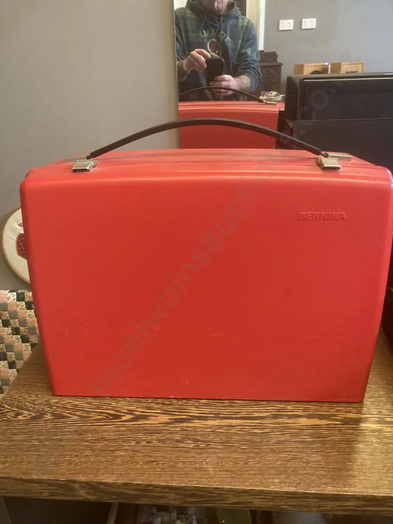Bernina 830 Record Electronic Sewing Machine Made In Switzerland, 21120174 Image 1++