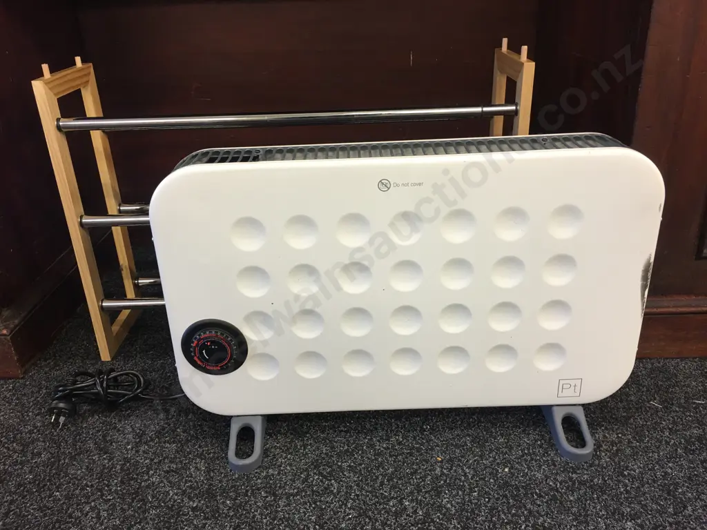 Goldair Heater Model GPCV36OW & Shoe Rack Image 1++
