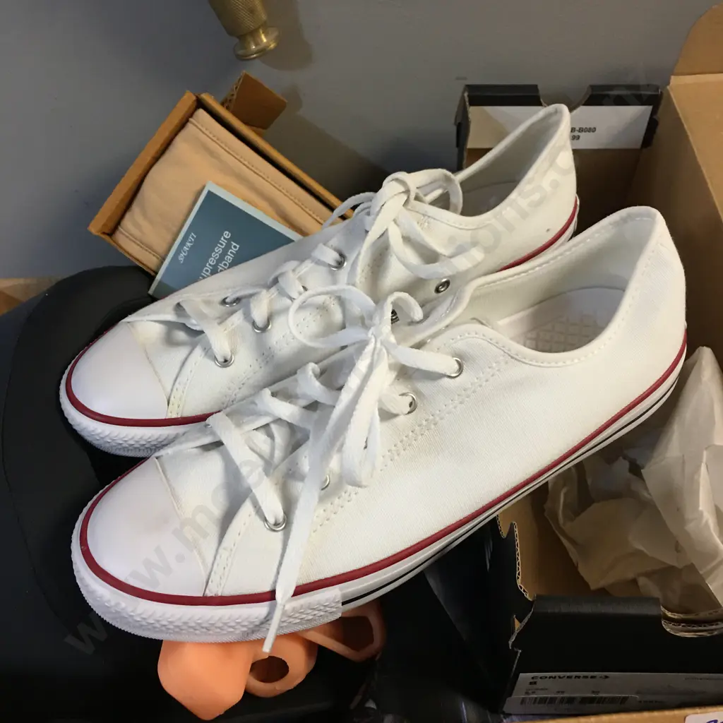 Box Lot Womans Converse Chuck Taylor Dainty Canvas Low White, Size US8, Garmin Items, Clothing, ACU Pressure Band Etc Image 1++