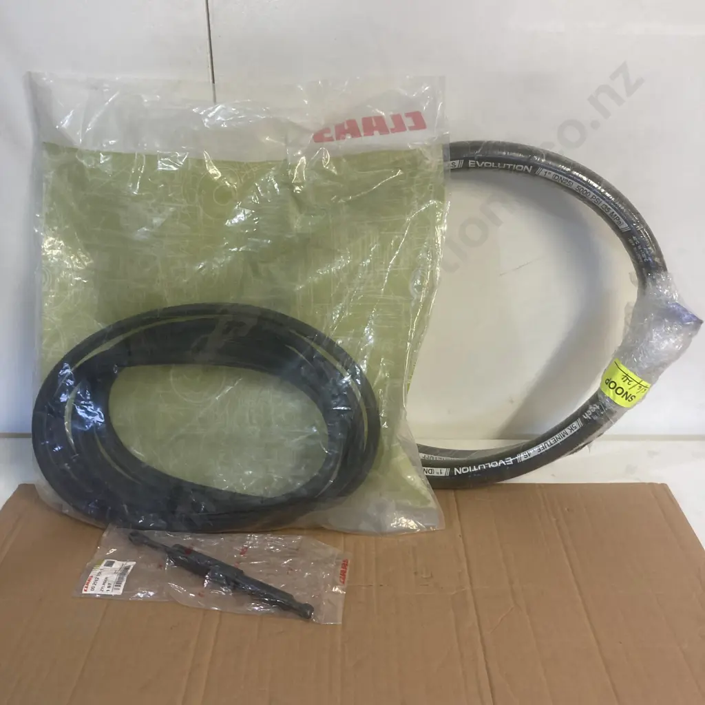 Claas 6005029133 Dichtring, 0021627041 Zylinder & Alfagomma 1" Hose (Unable to sell Dumped) Image 1++
