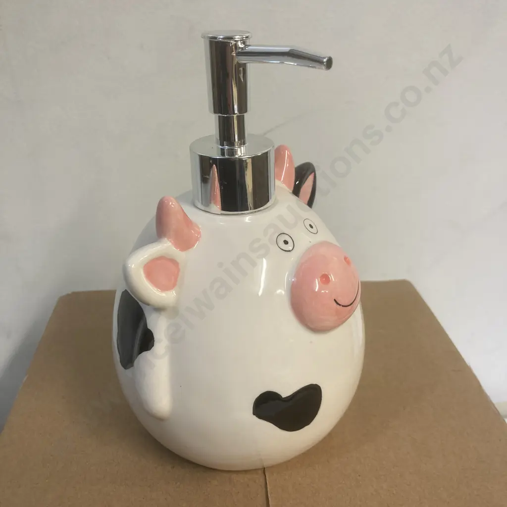 Lot of 4 Cow Ceramic Soap Dispensers Image 1++