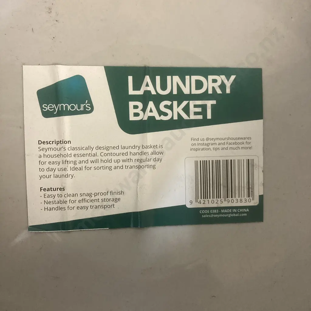 Lot of 12 Seymour's Snazzee Oval Laundry Baskets, Assorted Colours Image 1++